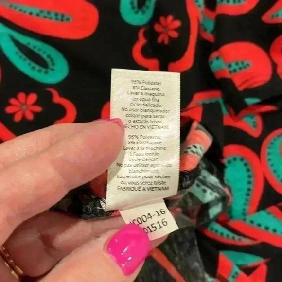 Lula Roe Women’s Top Bold Bright Colors Hi-Low Hemline 3/4 Sleeves Loose Fit 14 - Picture 5 of 6